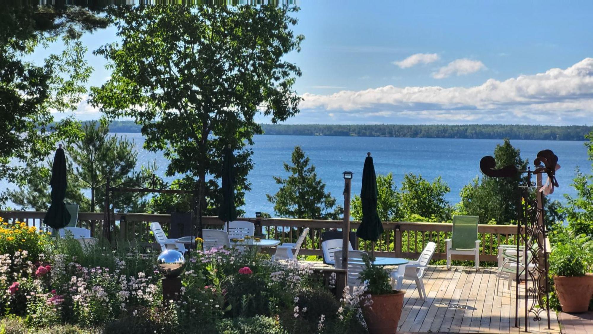 Chequamegon Lake Superior Lodge Бейфилд Экстерьер фото